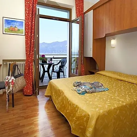 Merano 3* ברנצונה סול גארדה